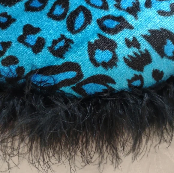 Velvet round Pink Bleu pillow Cushion feather trim Leopard Animal Print - Picture 5 of 6